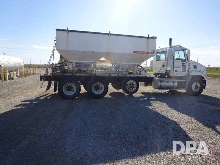 2004-mack-vision-dry-tender-truck-(pz14165,-unit-17539)-image-17