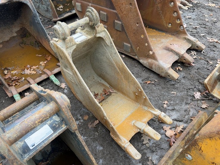 caterpillar-18-image-4