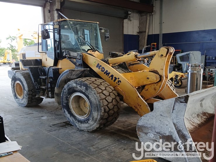 2019-komatsu-wa320-8-image-1