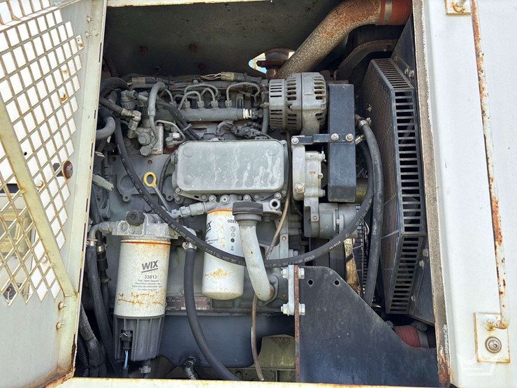 2009-international-7400-image-32