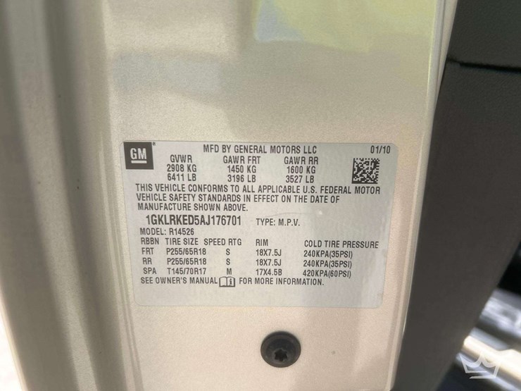 2010-gmc-acadia-image-5