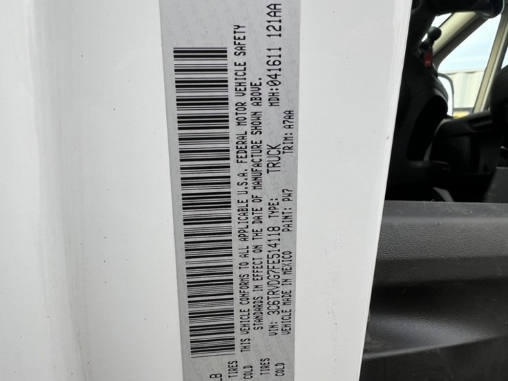 2015-ram-promaster-2500-image-22