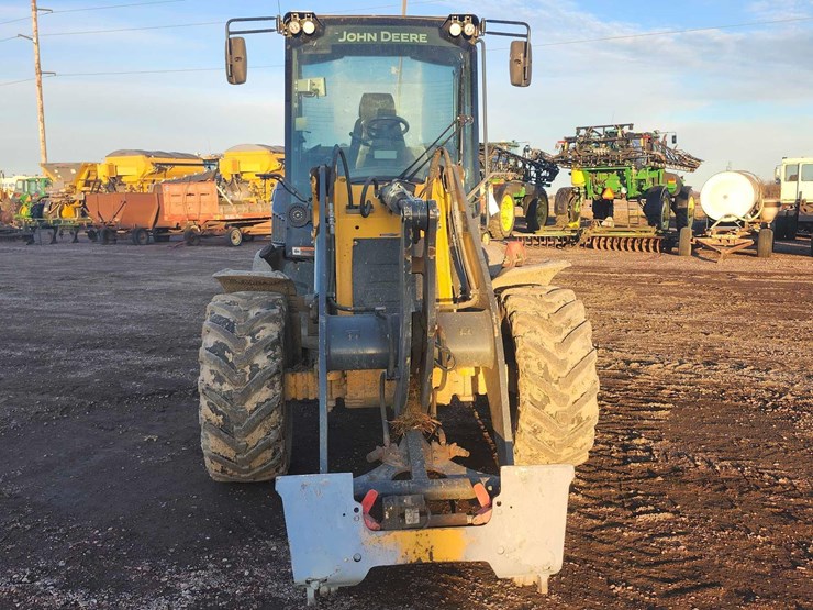 john-deere-324-image-12