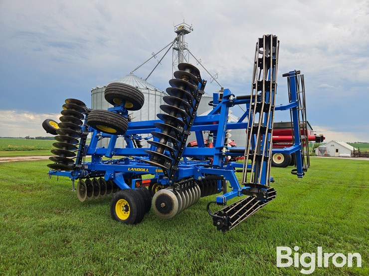 2012-landoll-7431-23-image-7