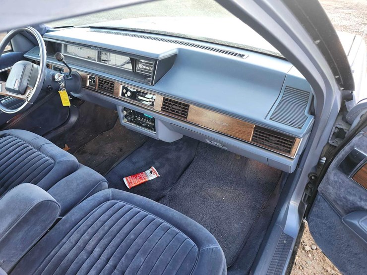 1985-oldsmobile-ninety-eight-regency-image-100