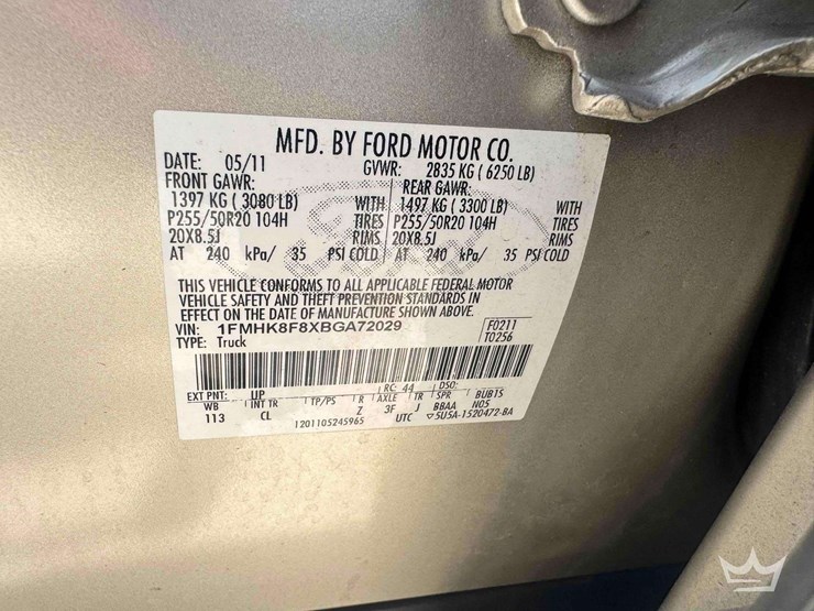 2011-ford-explorer-limited-image-5