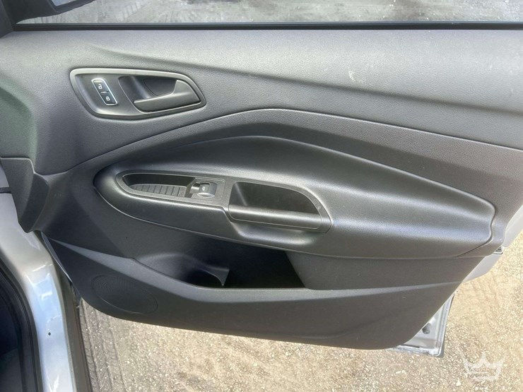 2016-ford-escape-image-26