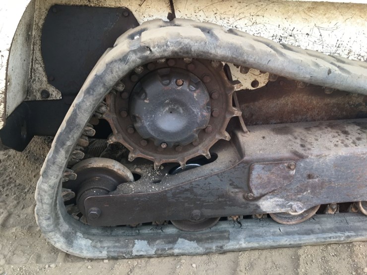 2023-bobcat-t450-image-10