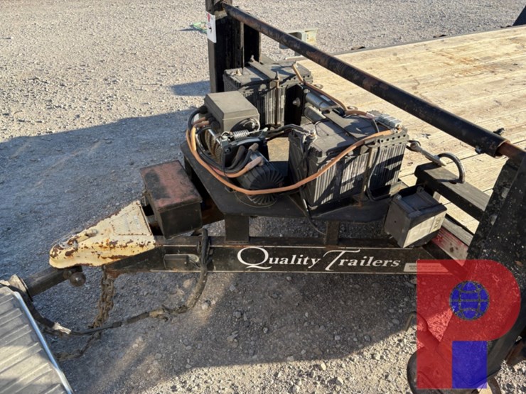 2017-quality-trailers-20'-x-82"-image-7