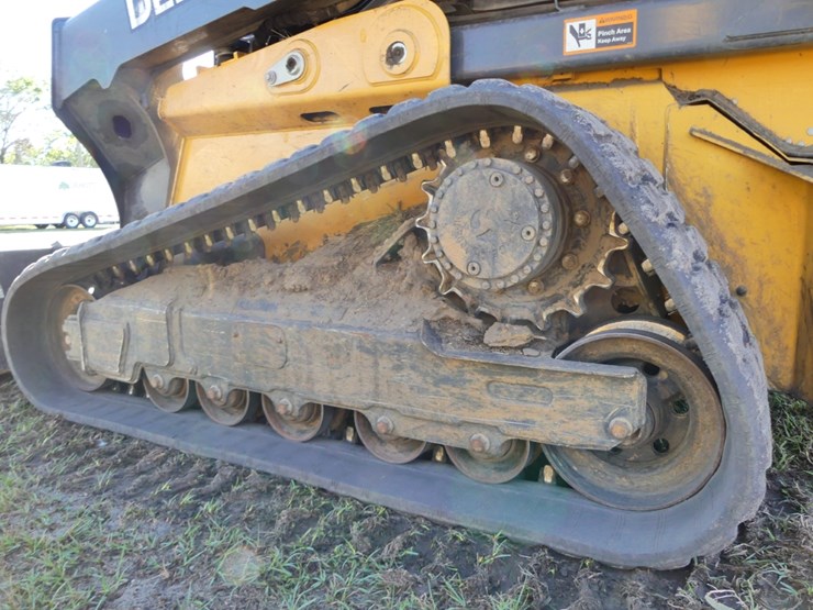 2024-deere-333d-image-6