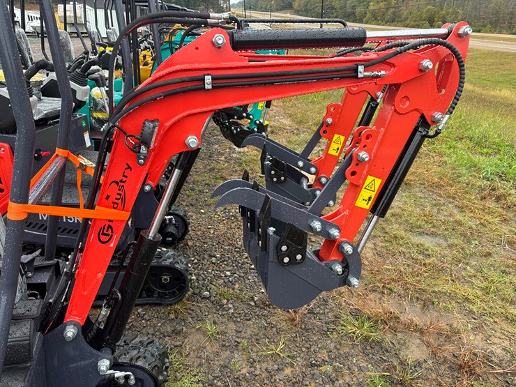 #5-•-cfg-industrial-mx15rx-mini-excavator-image-5