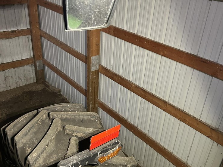 2022-john-deere-9r-590-image-62