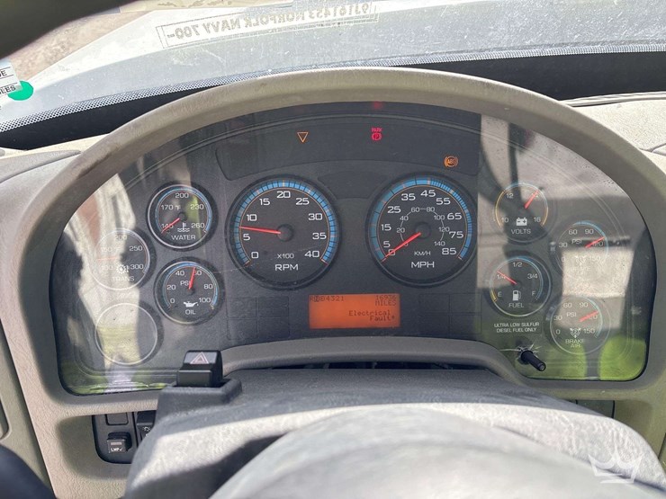 2009-international-7400-image-9