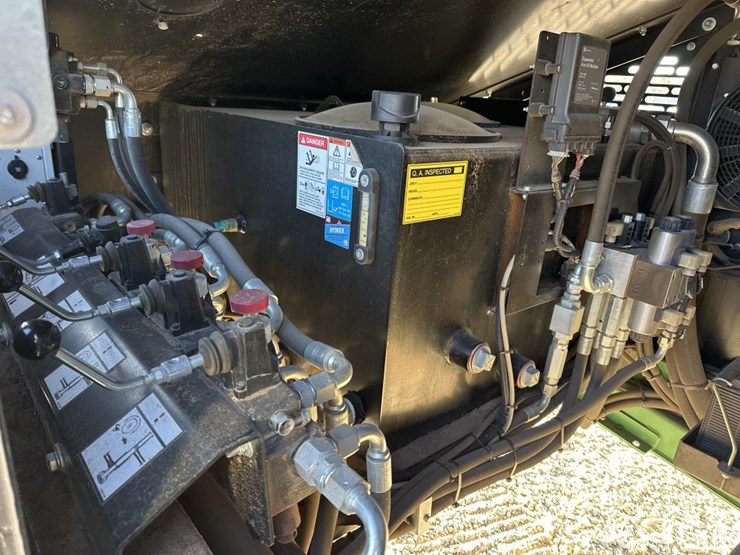 2021-mccloskey-r155-image-73