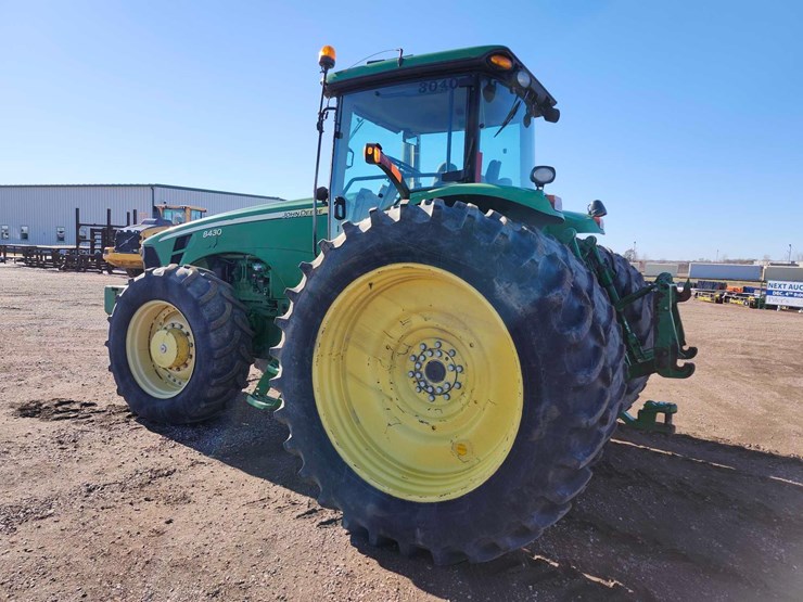 2007-john-deere-8430-image-2