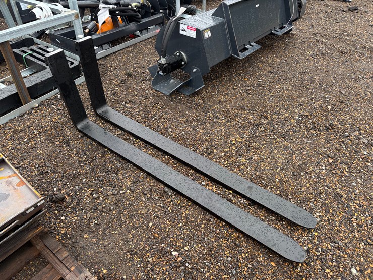 #16-•-60”-pallet-forks-image-2
