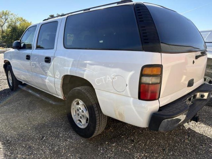 2005-chevrolet-tahoe-image-15