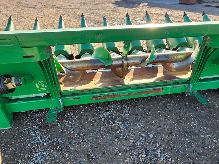 2012-john-deere-618c-image-11