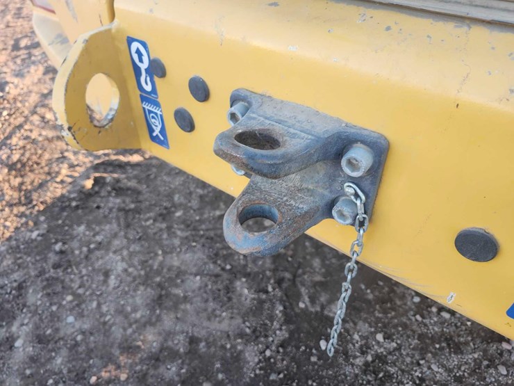 john-deere-324-image-24