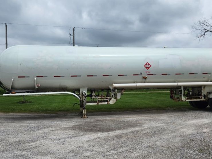 1979-lubbock-tanker-trailer-(lld1470)-image-1