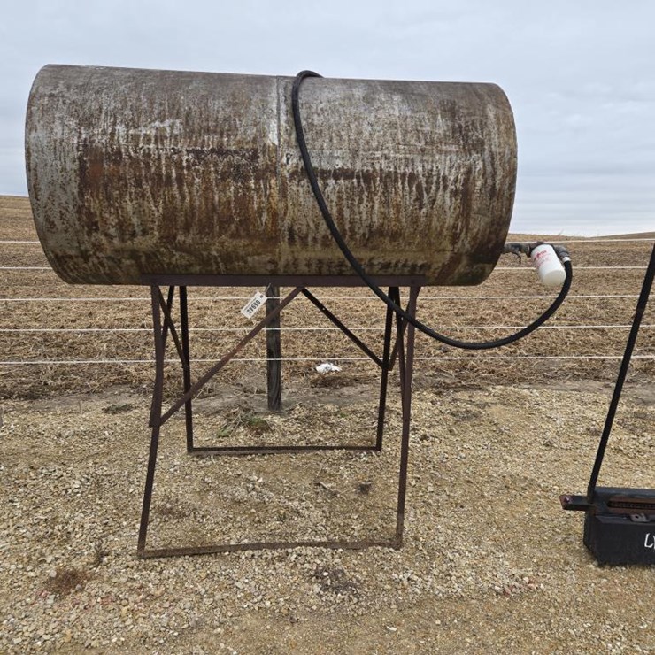 #5943 • FUEL TANK W/ STAND