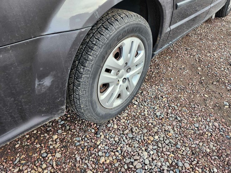 2015-dodge-grand-caravan-image-47