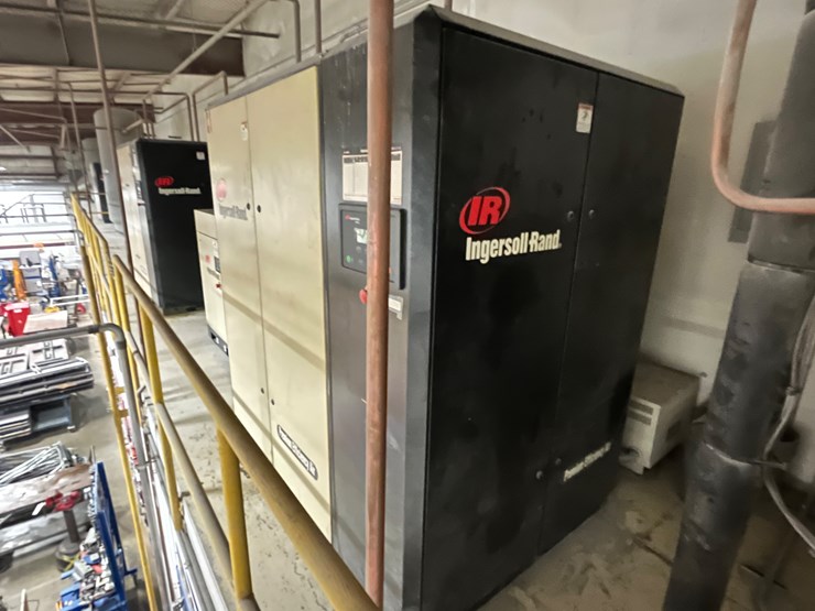 #16033-•-ingersoll--rand-compressor-image-3
