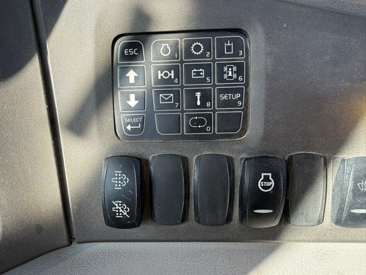 2020-volvo-a45g-image-96