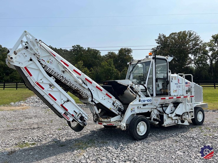 roadtec-cb100-sweeper-conveyor-image-2