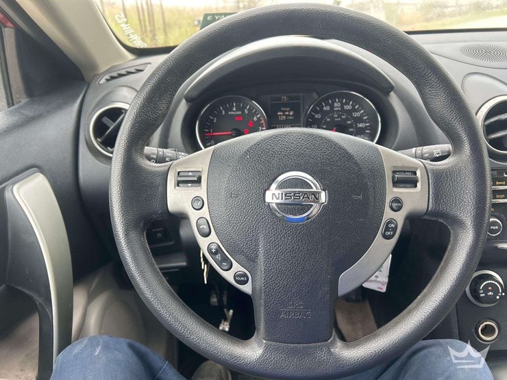 2013-nissan-rogue-image-13