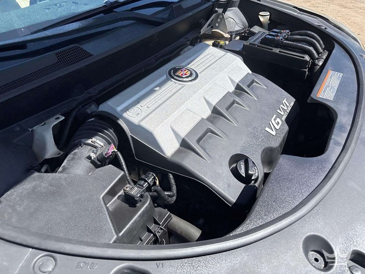 2010-cadillac-srx-image-6