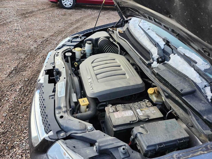 2015-dodge-grand-caravan-image-12