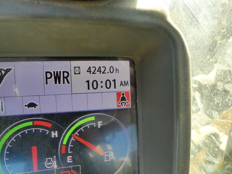 2021-deere-75g-image-17