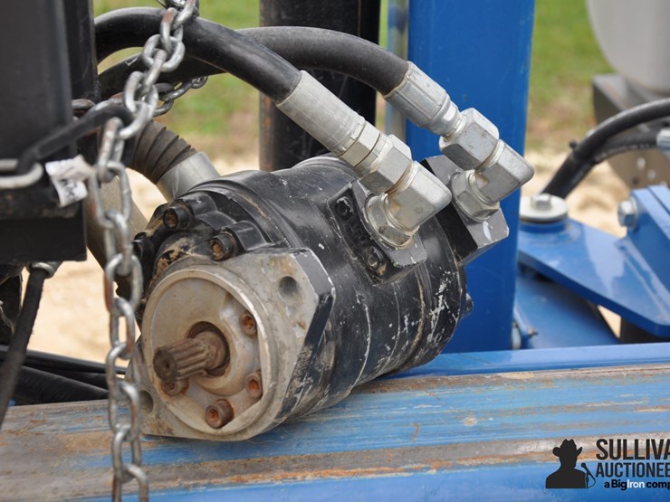 2015-kinze-4900-image-17