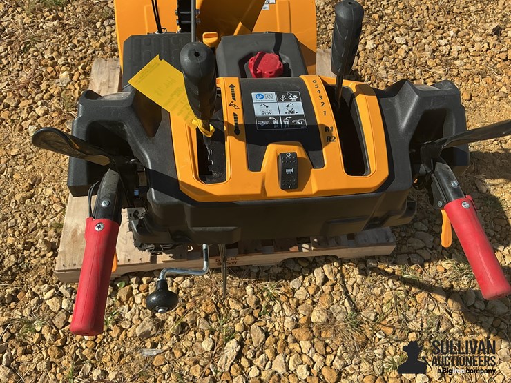 cub-cadet-3x28ip-28”-walk-behind-snow-blower-image-18