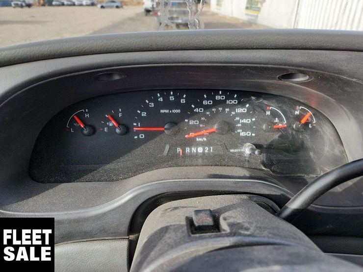 2005-ford-cargo-image-9