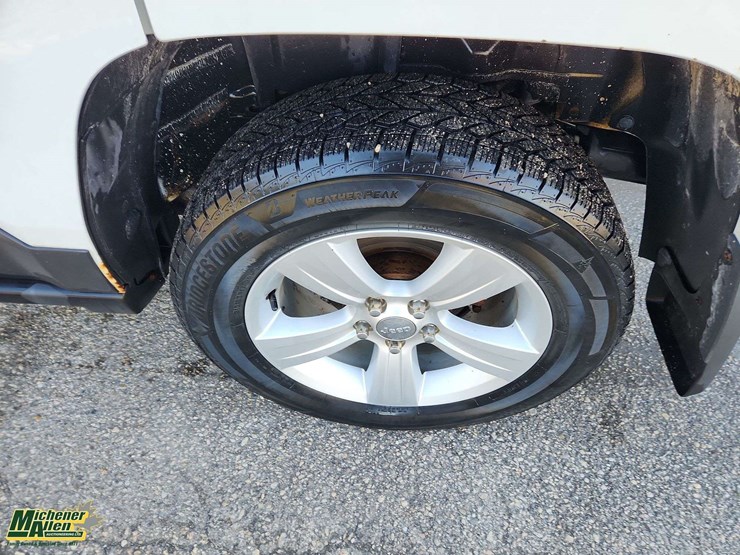 2014-jeep-patriot-image-19