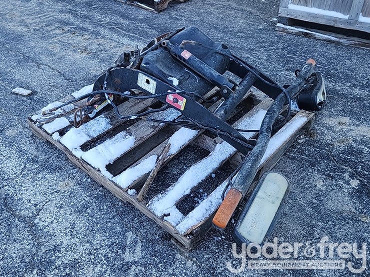 snow-plow-attachment-image-7