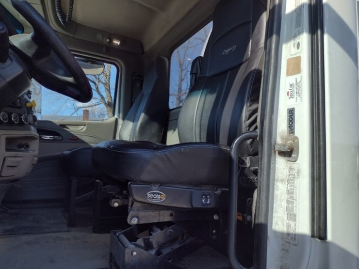 21-peterbilt-water-truck^title^-(qea-4053)-image-15