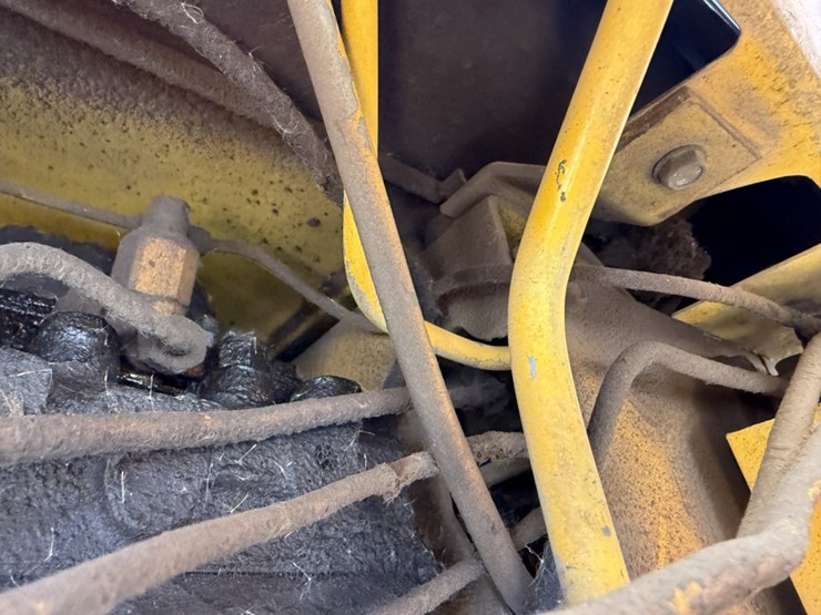 massey-ferguson-300a-image-29