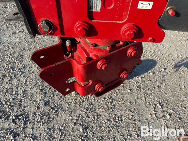 2017-new-holland-313-image-12