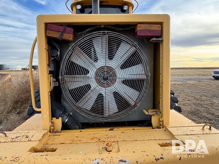 2001-deere-644h-image-11