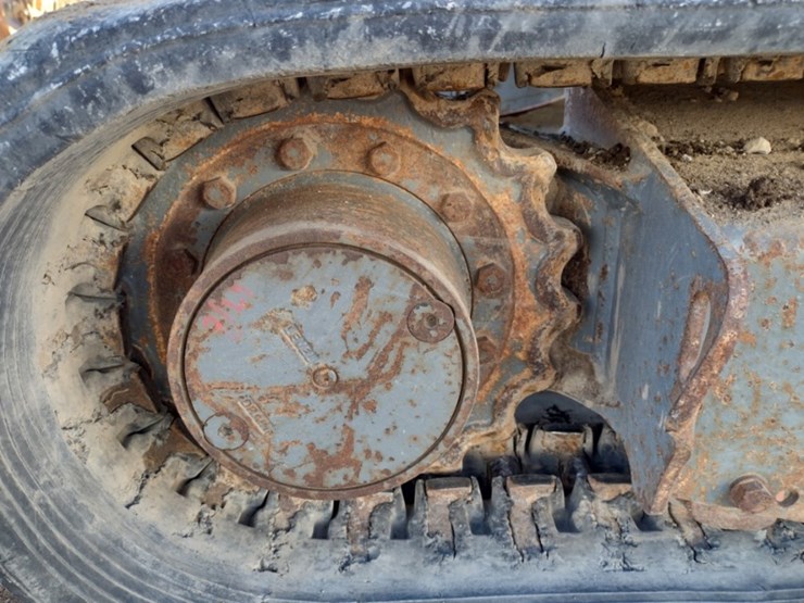 18-takeuchi-tb260cra-excavator-(qea-4048)-image-35