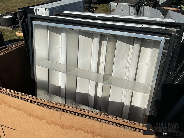 fluorescent-light-fixtures-image-9