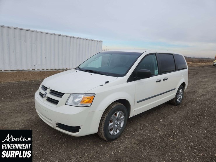 2010-dodge-grand-caravan-se-image-1