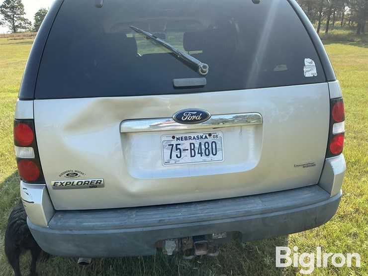 2007-ford-explorer-xlt-image-17