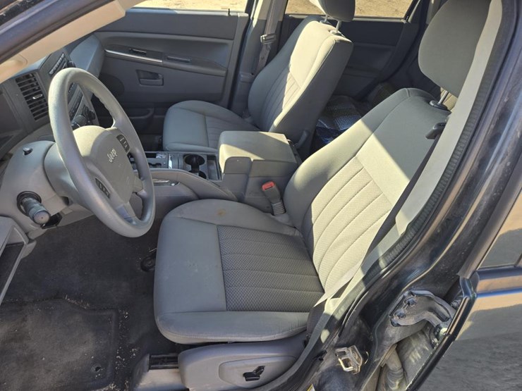 2005-jeep-grand-cherokee-image-10