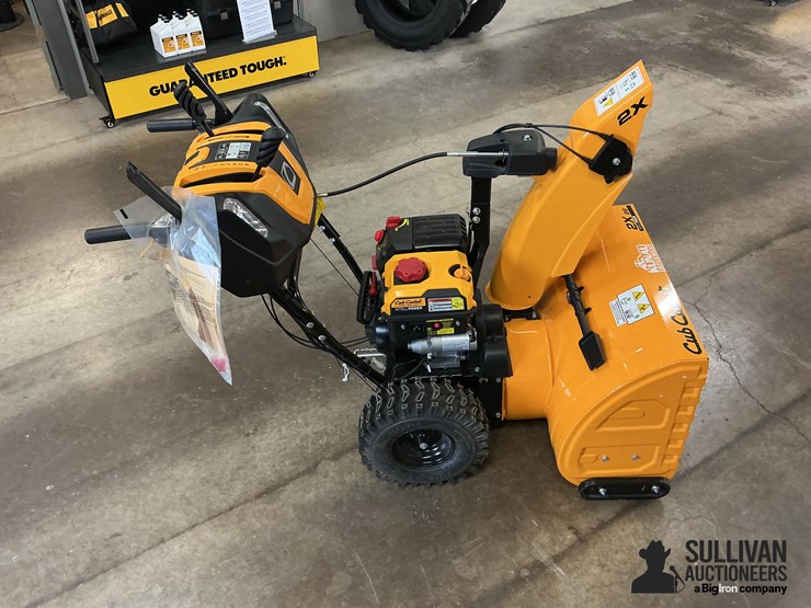 cub-cadet-2x26ip-26”-walk-behind-snow-blower-image-4