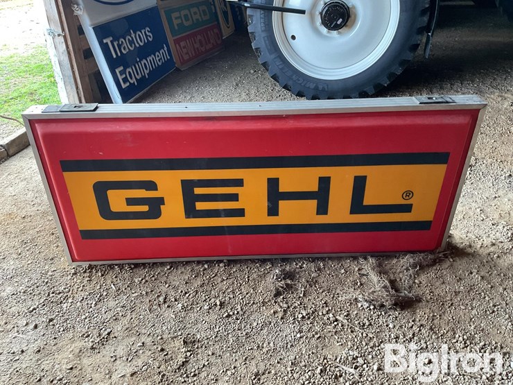 gehl-lighted-sign-image-2