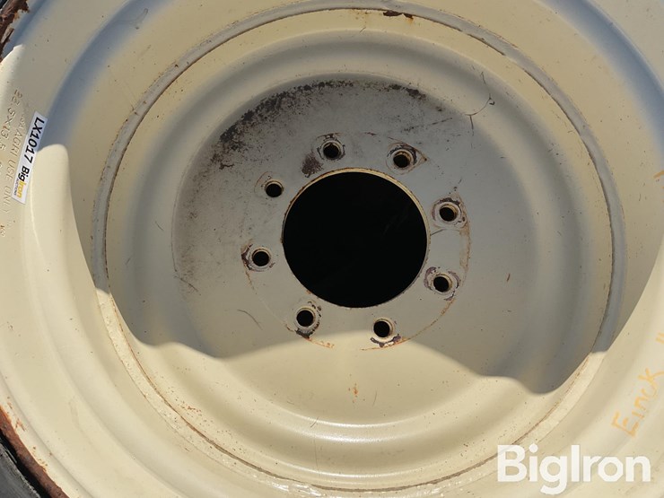 425/65r-22.5-tire-&-rim-image-9